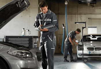 BMW workshop and repair photograph from the original page